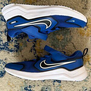 Nike Cosmic Runner - Kids 2.5 - NWT!